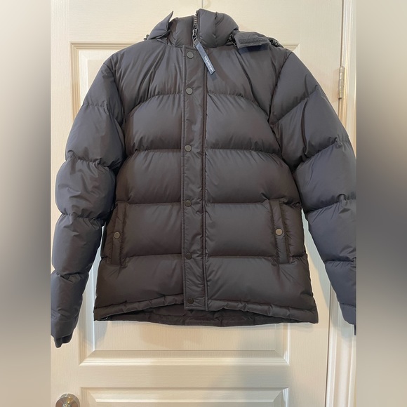 ❌ SOLD ❌ Aritzia Super Puff Original Length (Black) - Picture 2 of 4